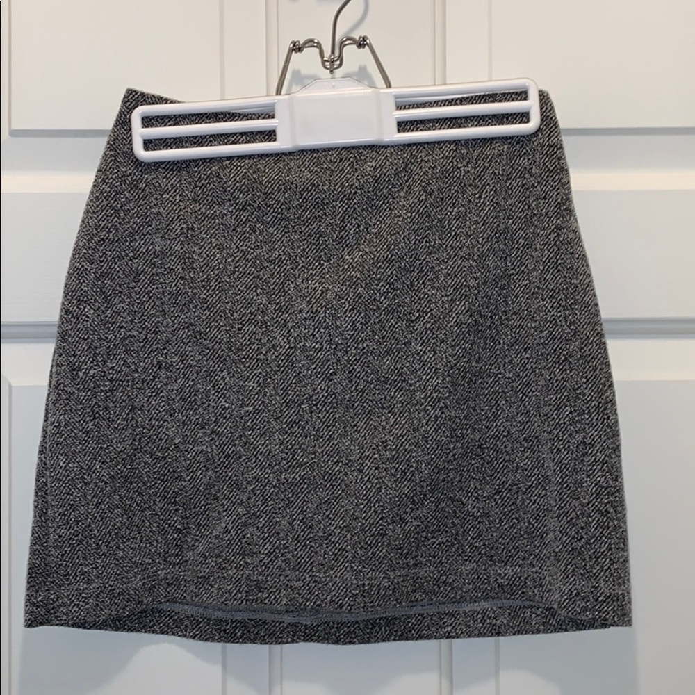 Kendall & Kylie gray skirt